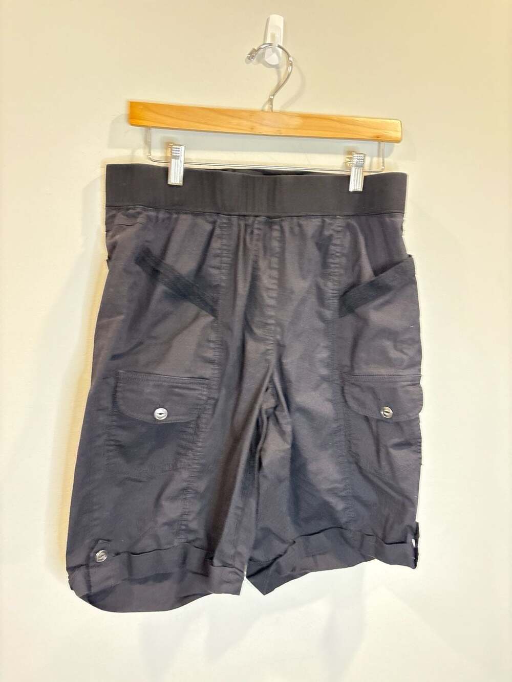 Black Cargo Shorts with Elastic Waistband and Pockets